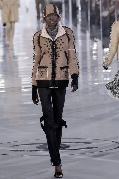 Look 13